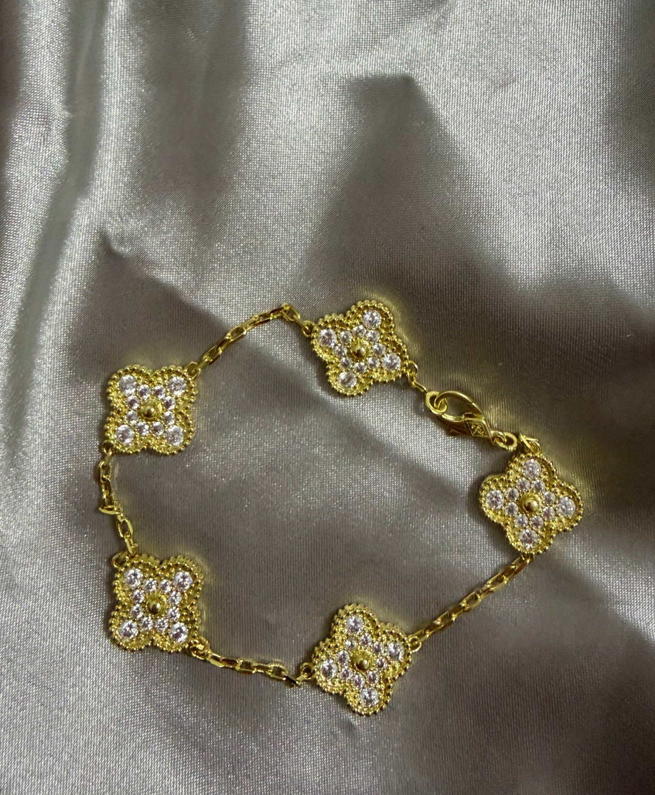 Luxury Crystal Clover Gold Bracelet